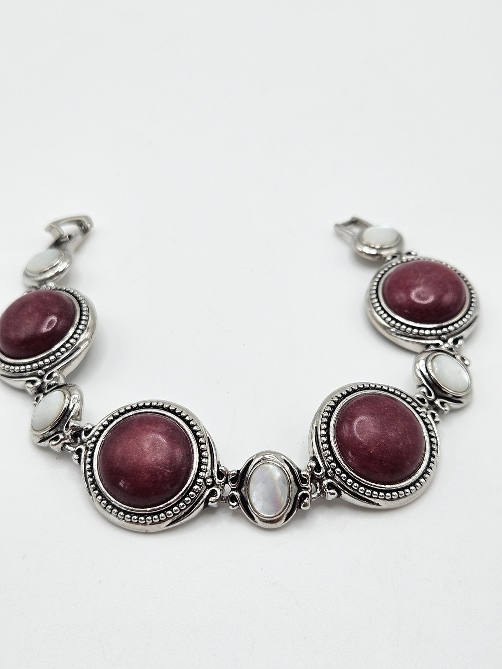 Lia Sophia Lisa Bracelet Red Jasper Mother Of Pearl MOP Silver Tone Link Signed